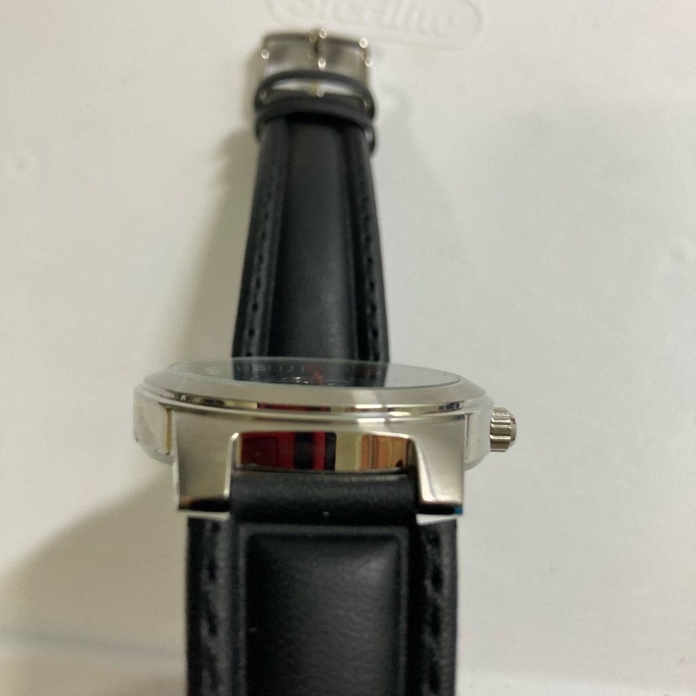Casio edifice watch, black & silver dial, red accents, working battery, EF308 - Picture 8 of 13